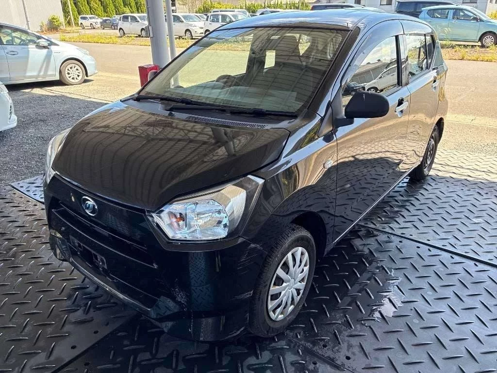 Daihatsu Mira e:S LA350S 2022